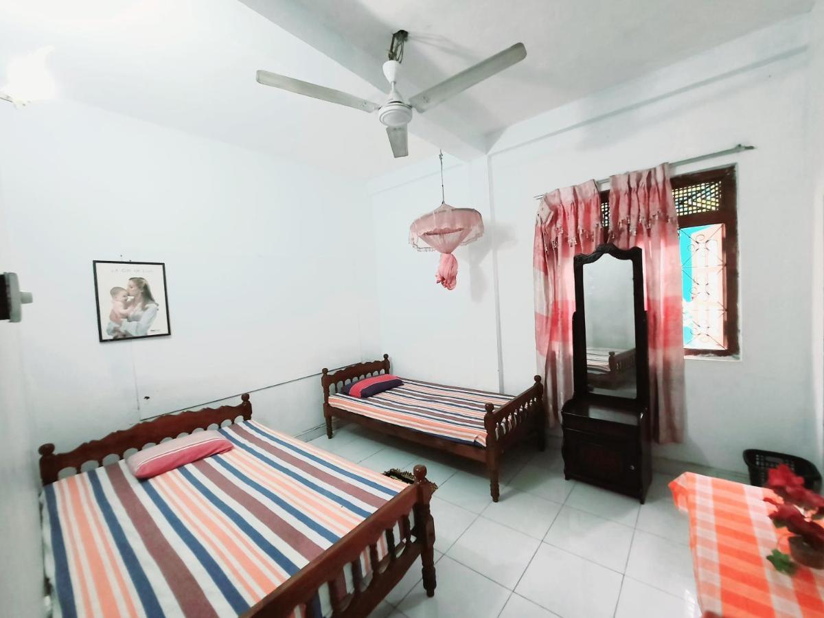 Hostel -In Frant Of The National Park- Udawalawe Ngoại thất bức ảnh